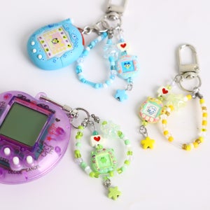 ［3 COLORS💞］다마고치 미니게임기 레트로키링, 하트크루