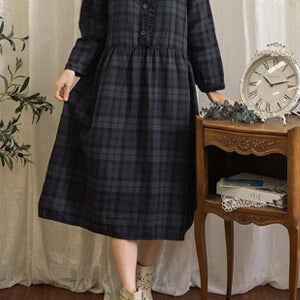 [단독특가] 다크체크 프릴 반오픈 원피스