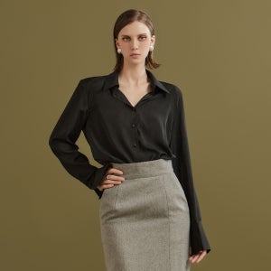 B2770 샤이닝 카라 블라우스