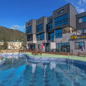 [남해군] 라별풀빌라 남해펜션