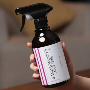 퍼퓸 룸앤패브릭 스프레이 샌달우드앤아이리스 500ml