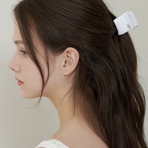 [카인더베이비] satin square claw - white