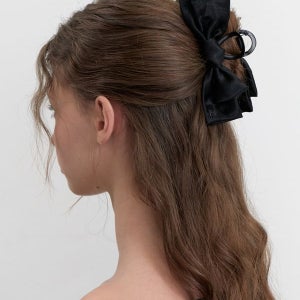 [카인더베이비] lowell double ribbon claw - black