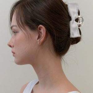 [카인더베이비] denim layered ribbon silver claw - white