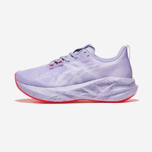 아식스 ASICS 노바블라스트 5 도쿄 우먼 1012B912