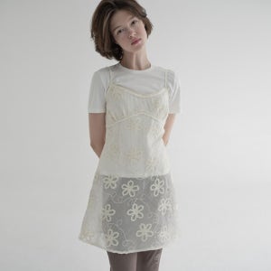 마가린핑거스 Floral Layered One-Piece (Cream)