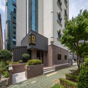 클라우드인호텔 - 디럭스 킹 3성급