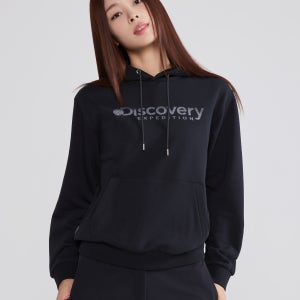 [디스커버리 공식몰] 로고 그래픽 후드티 (블랙) DXHD21054-BKS