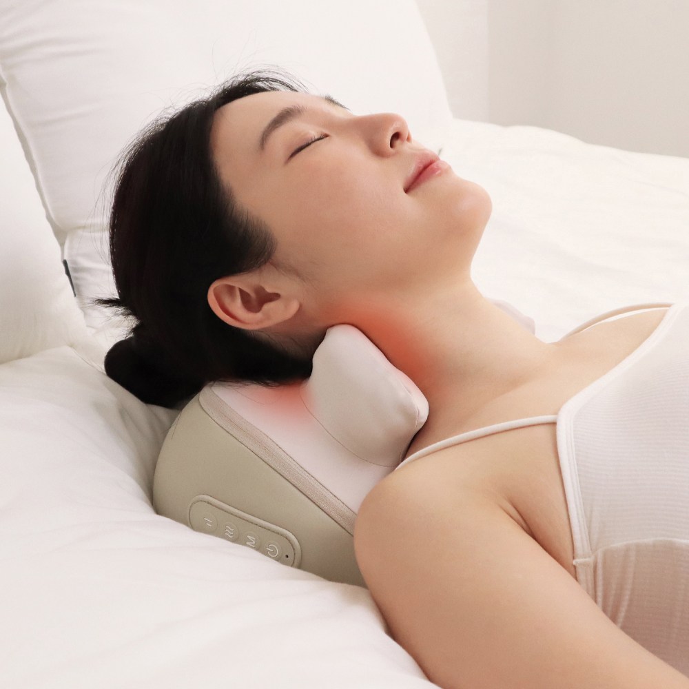 <b>오아</b> 굿슬립 PRO 무선 목 어깨 승모근 마사지기 경추 목<b>근육</b> 베개 안마기 온열 미니 마사지