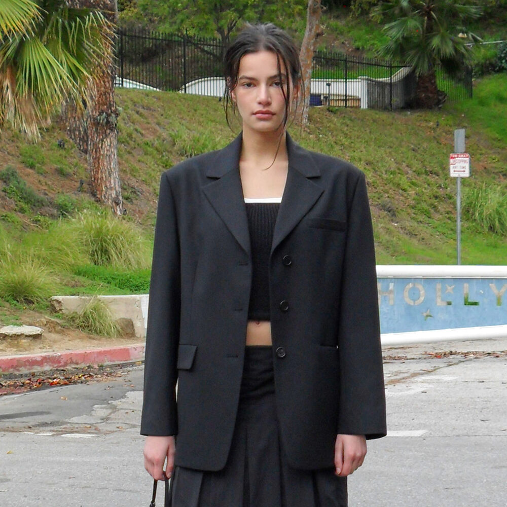 로우클래식 OVERSIZED 3-BUTTON WOOL BLAZER LC253JK02CC