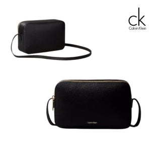 캘빈클라인 가방 여성 포일 로고 카메라백 블랙