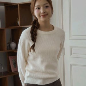 [스파오] [소프트얀] 여성 헤어리 라운드넥 스웨터_SPKWF4TG01