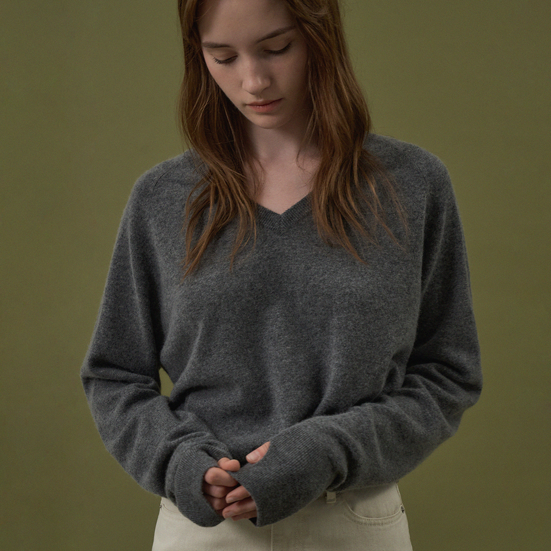 ๋ผ๋ฉ๋ ์ด Cashmere 30% V-neck Knit Top LMBEAU24KN257
