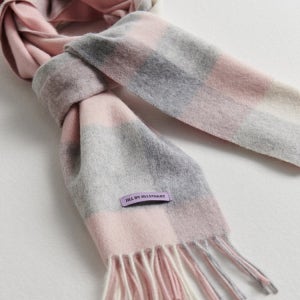 [질 바이 질스튜어트] 라이트핑크 울캐시미어 블랜딩 체크 머플러 JLMU5F110P1
