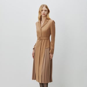 [아이잗컬렉션(OUTLET)] 울 오픈 칼라 플리츠 원피스 (DARK BEIGE) CPBA0OP761