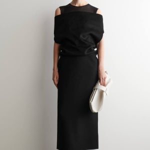 [COS 코스] 벨티드 클러치 백 - 레더 (1301091001)