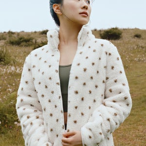 여성) 플러피플리스 하이넥 집업