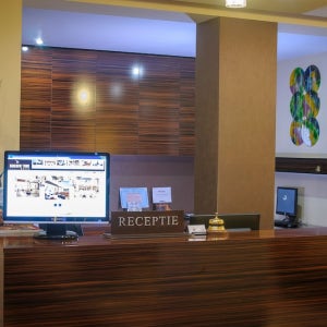 골든 타임 호텔 / 브라쇼브 호텔