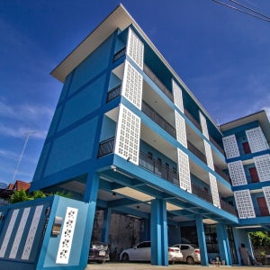 OYO 75397 Is Am Are Stay Boutique / 랏차부리 호텔