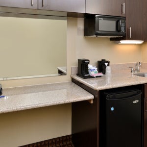 홀리데이 인 익스프레스 & 스위트 인디애나폴리스 웨스트 - 에어포트 에어리어, IHG 호텔