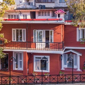 Mango Tree Courtyard Mussoorie / 데라둔 호텔