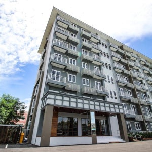 타이-산 스위트 / 랏차부리 호텔