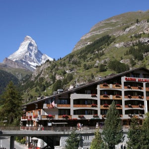 Swiss Alpine Hotel Allalin / 체르마트역 (Zermatt) 호텔