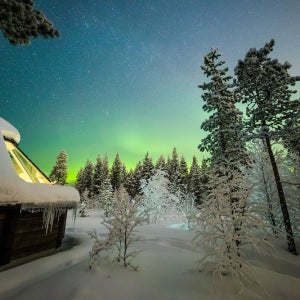 오로라 빌리지 이발로 / 이나리 호텔