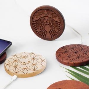 학교 휴대폰충전기제작 원목고속패드 무선충전기판촉물