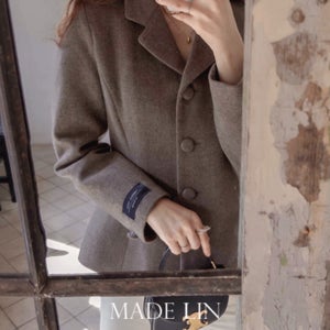 [블프특가 20% ★한정수량][베스트특가 2만원 할인]MADE LIN크랜디아 메리노울 귀요미버튼 엣지트임 자켓[size:F(55),L(66)]