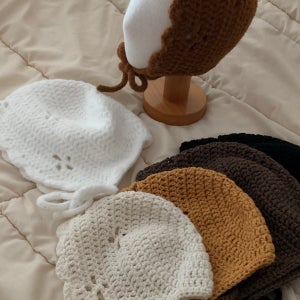 구멍뿅뿅 아기보넷 모자(KC인증) & 턱받이, 니팅에그 Knitting egg