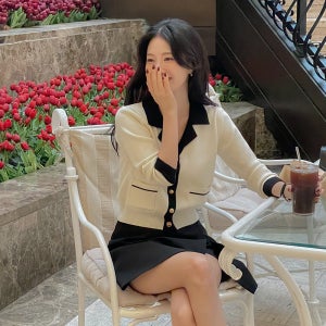 페미닌 카라 배색 가디건 니트