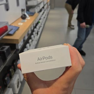 애플 에어팟 4세대 ANC 액티브 노이즈 캔슬링 블루투스 이어폰 무선 충전 맥세이프 노캔 MXP93LL/A