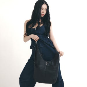 [롯데백화점] 분크 [고민시PICK]Perfec Bunny Long Shoulder L (퍼펙 버니 롱 숄더 라지) Black[본점] LE1218701316