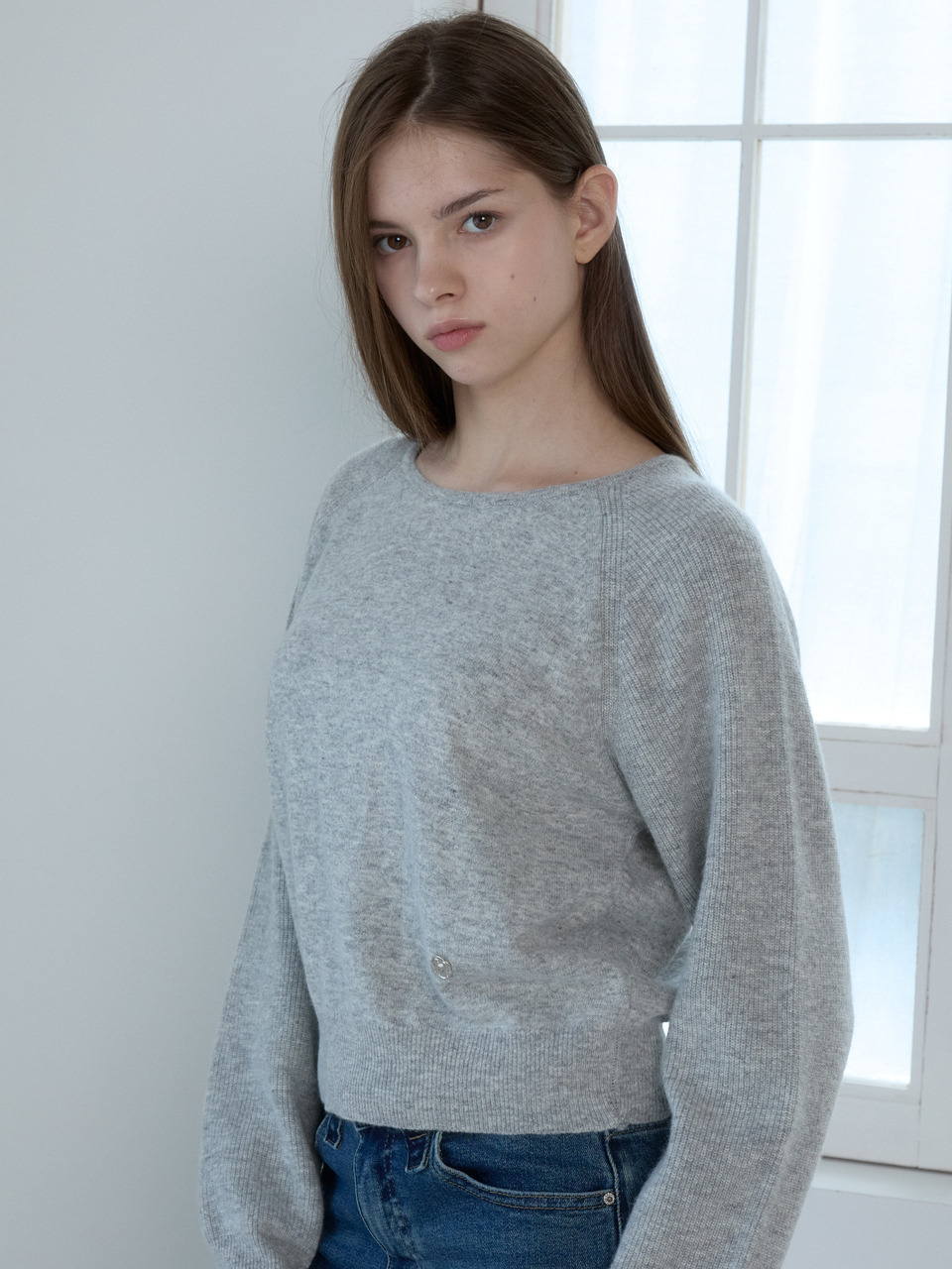 [힐리오트] SOFT ROUND-NECK SWEATER_GREY