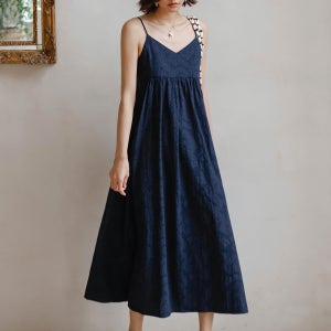 LS_Seaside resort beach dress