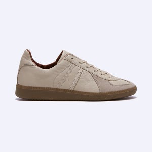 리프로덕션오브파운드 GERMAN MILITARY TRAINER 베이지 1700L FLR0U06