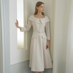 [프롬데이모먼트] 벨라 와이드 카라 롱 드레스_Cream beige