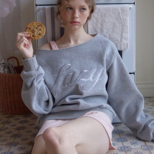 레이지지 슬로우 멜로우 데일리 오프숄더 스웻셔츠 (3색상)