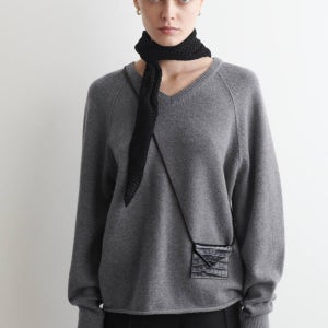 [COS 코스] 크로커다일 엠보싱 레더 카드홀더 (1300315002)