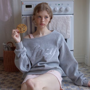 [레이지지] 슬로우 멜로우 데일리 오프숄더 스웻셔츠 (3색상)