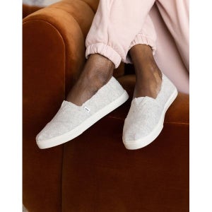 [탐스]  TOMS 여성 알파가타 컵솔 다크 내추널 퍼 슬립온 TOSO2F033IV