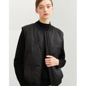 [닥스레이디스]  여성 블랙 로고자수 구스다운 집업 베스트 DLJU3D921BK