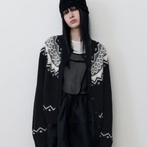 [로라로라] COWICHAN JACQUARD KNIT CARDIGAN BLACK 5009040652