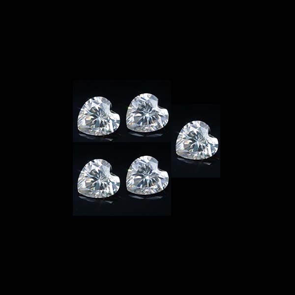 지르콘 하트스톤 크리 4mm V컷네일재료  UUU-1-5.지르콘 하트스톤 오팔 4mm