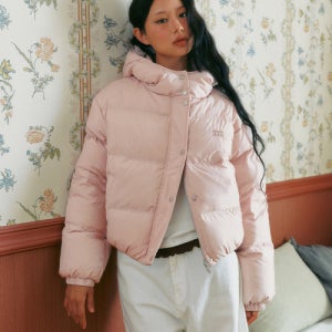 [마리끌레르] 로고 후드 숏 덕다운 패딩(MAFDDW01NLP) MAFDDW01NLP