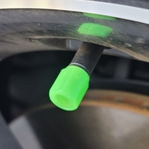 밸브캡 야광 마개 그린 타이어볼트캡 4P 타이어 공기압 마개 튜닝 휠튜닝 야광