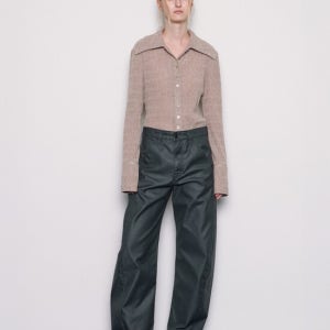 무아르보 Coated Fabric Cocoon Fit Pants _ Charcoal