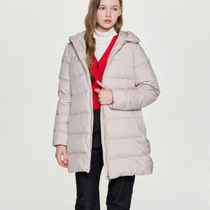 [헤지스 여성] 변형후드 구스 다운 점퍼 베이지 HSJU5D008I2