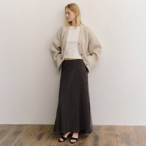 [오브베이지] SMOOTH TEXTURE MAXI SKIRT_CHARCOAL BROWN_OE3C2MSK92CHB